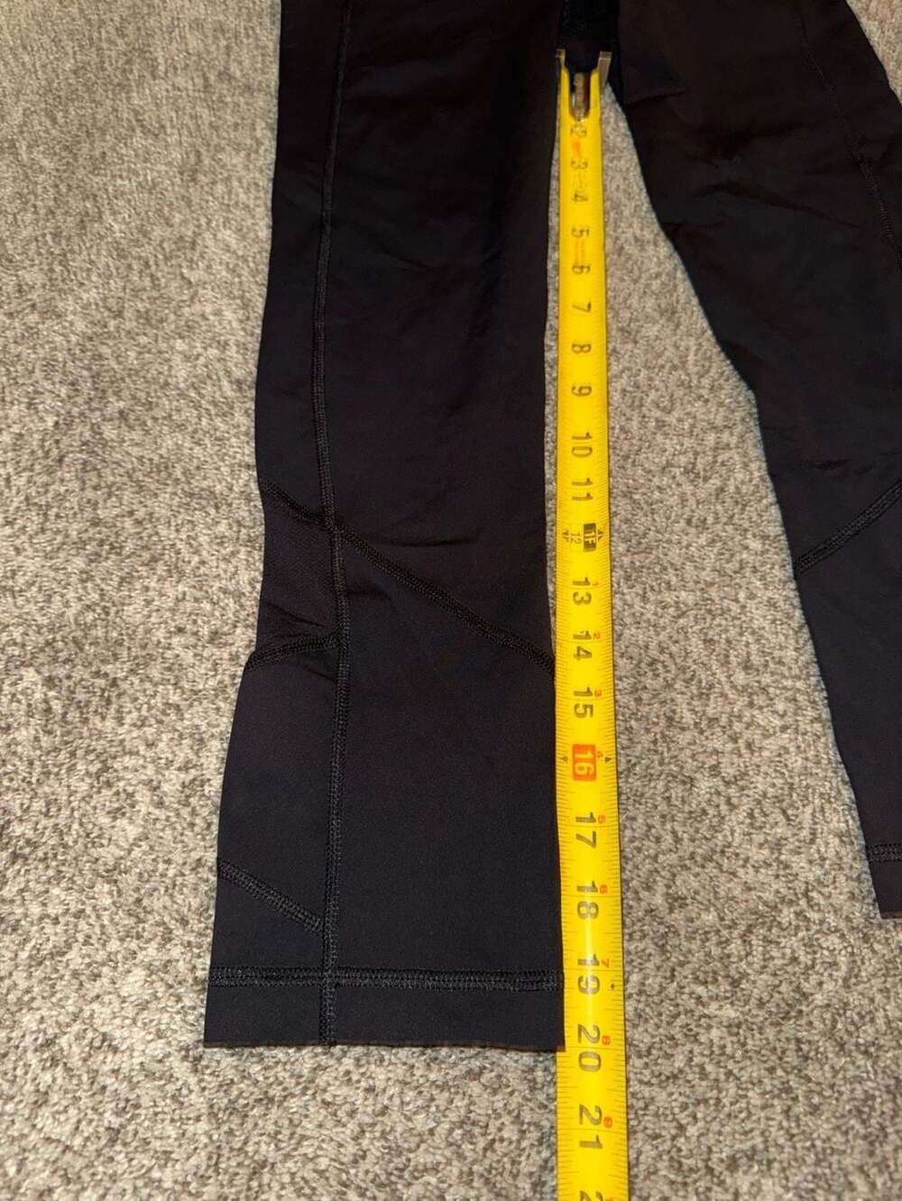 Lululemon Pace Rival Mid-Rise Crop Leggings with Side Pockets, Black, Size 4 - Picture 2 of 7